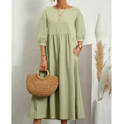 Elegant sommerkjole med smock til kvinder