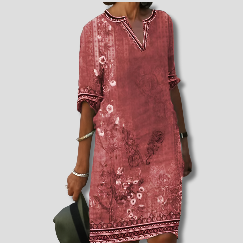 Ubesværet og behagelig bohemsk blomsterkjole med flæser