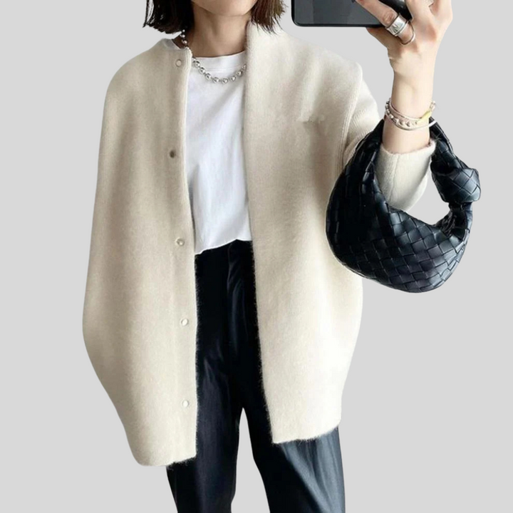 Elegant cardigan – raffineret striklag