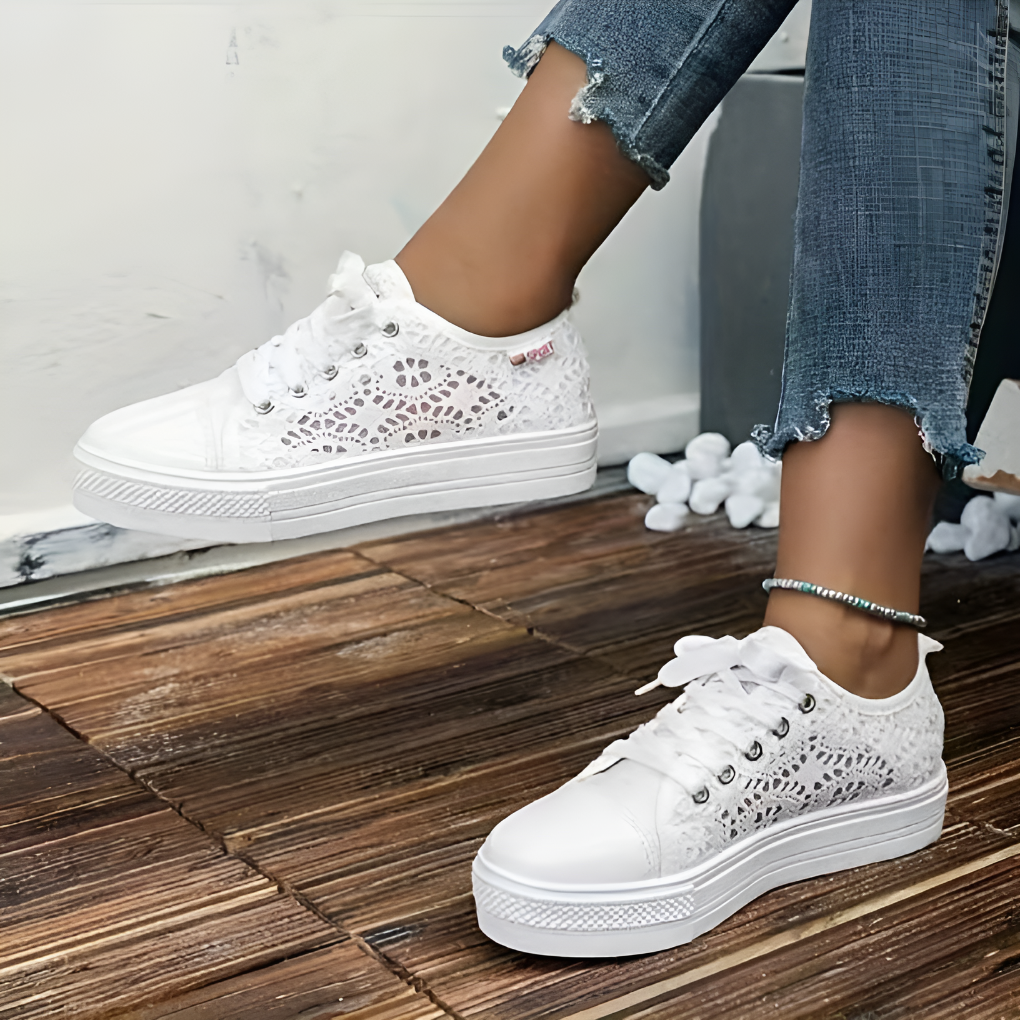 Casual Fashion blonde sneakers