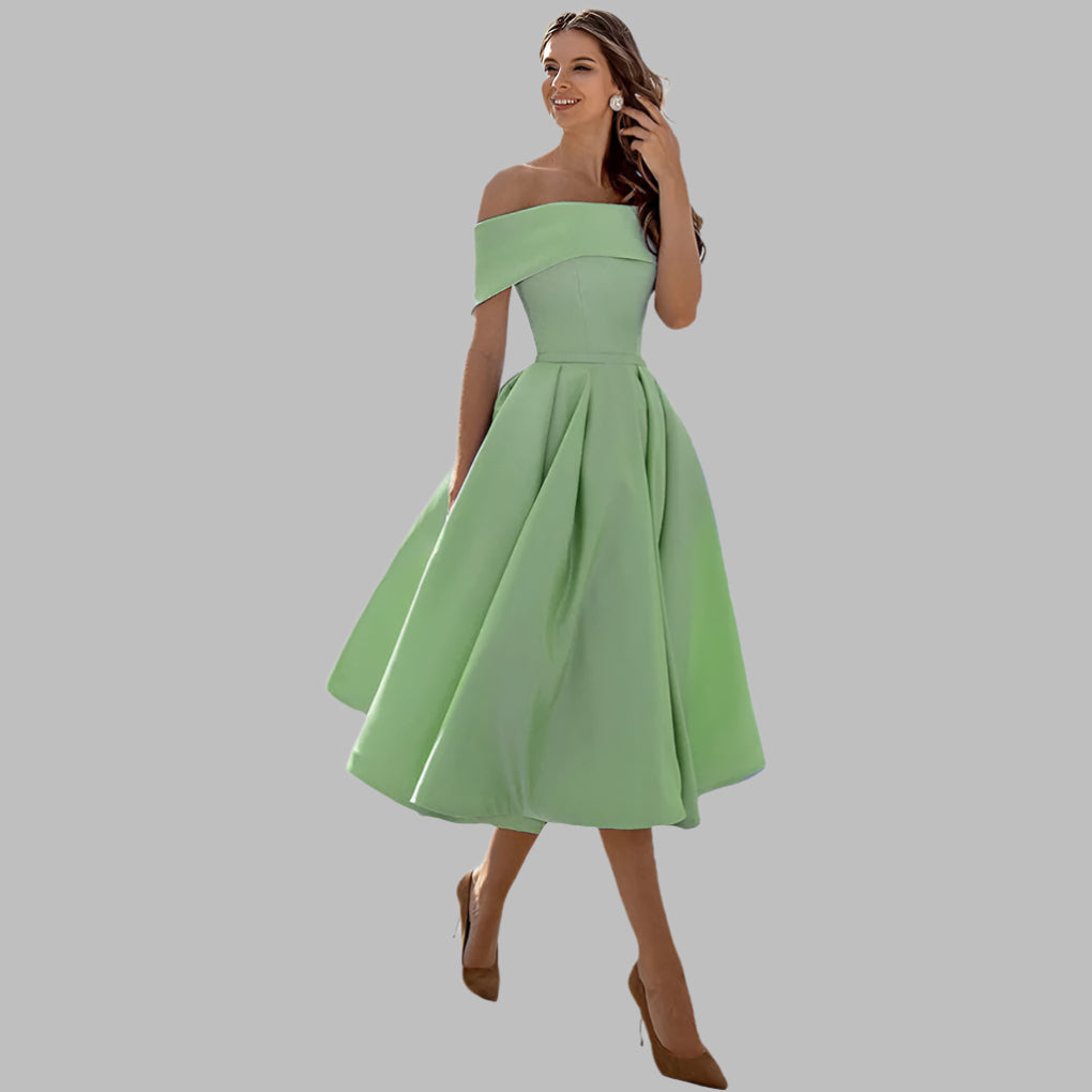 Off-shoulder satin vintage gallakjole