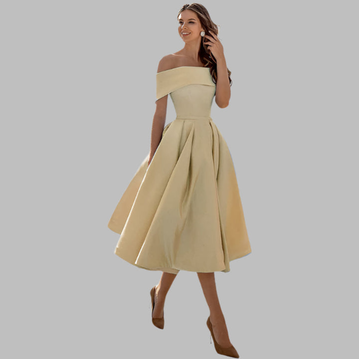 Off-shoulder satin vintage gallakjole
