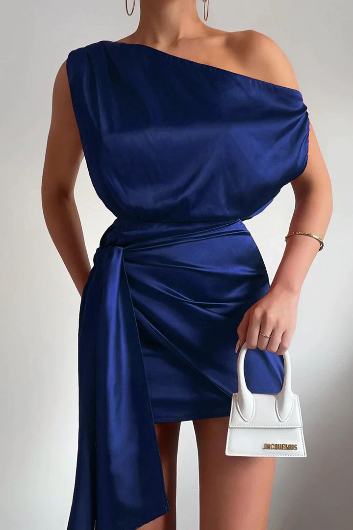 Elegant Mini Dress – Tidløs Stil og Komfort