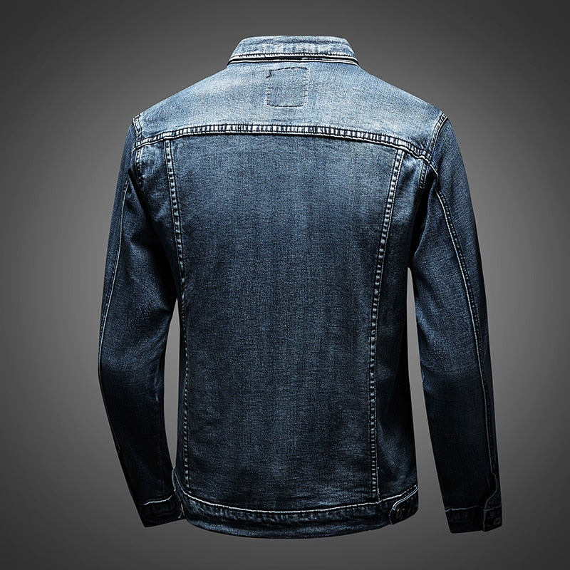 Klassisk denim møder biker-attitude