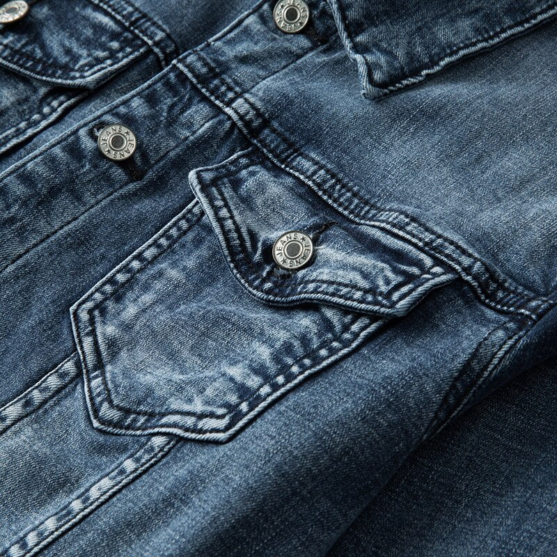 Klassisk denim møder biker-attitude