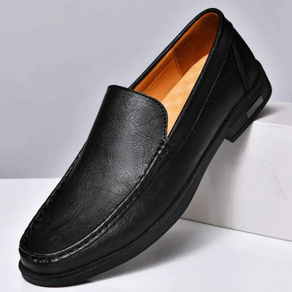 Håndsyede slip-on mokkasiner i læder