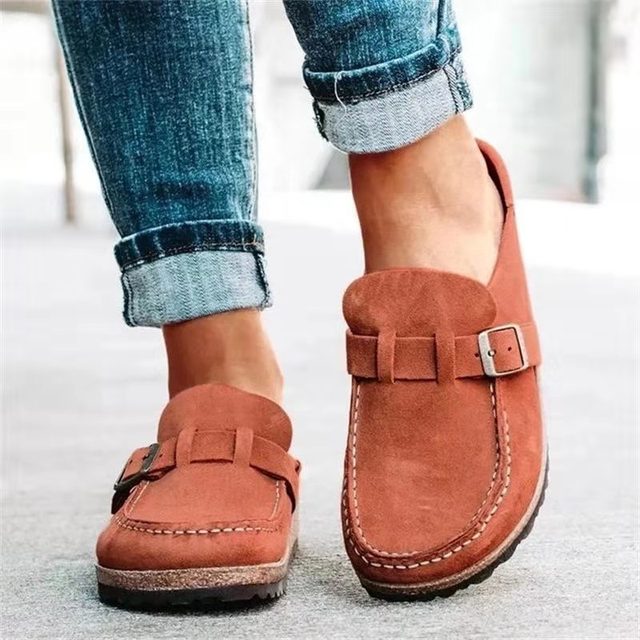 Retro ruskindsloafers til kvinder i tidløs Old Money-stil