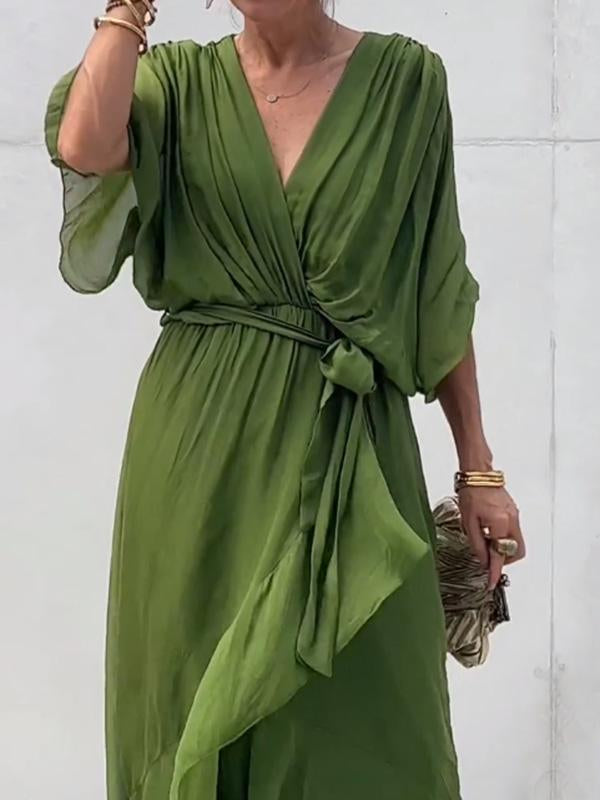 Elegant kjole med V-hals