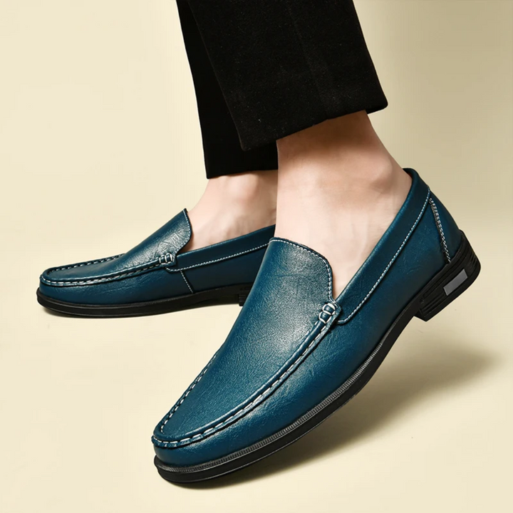 Håndsyede slip-on mokkasiner i læder
