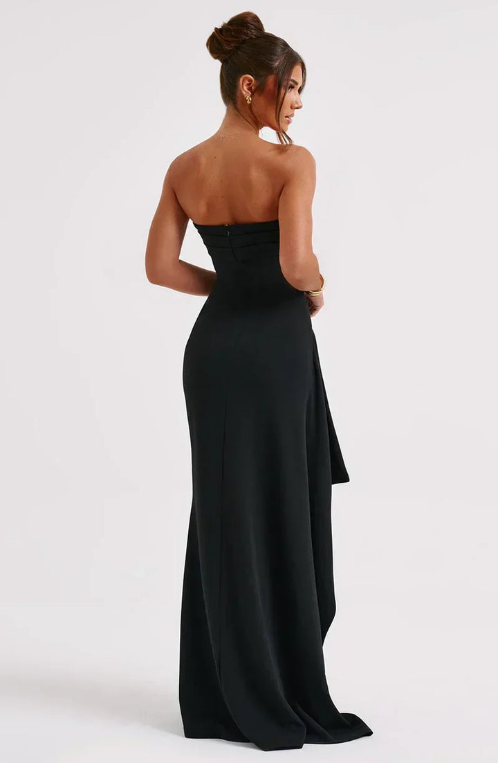 Off-Shoulder Twisted Maxi Kjole – Elegant Forførende