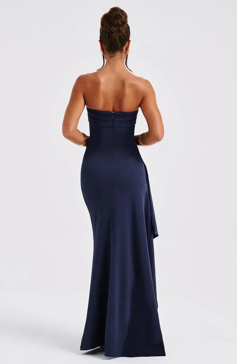 Off-Shoulder Twisted Maxi Kjole – Elegant Forførende